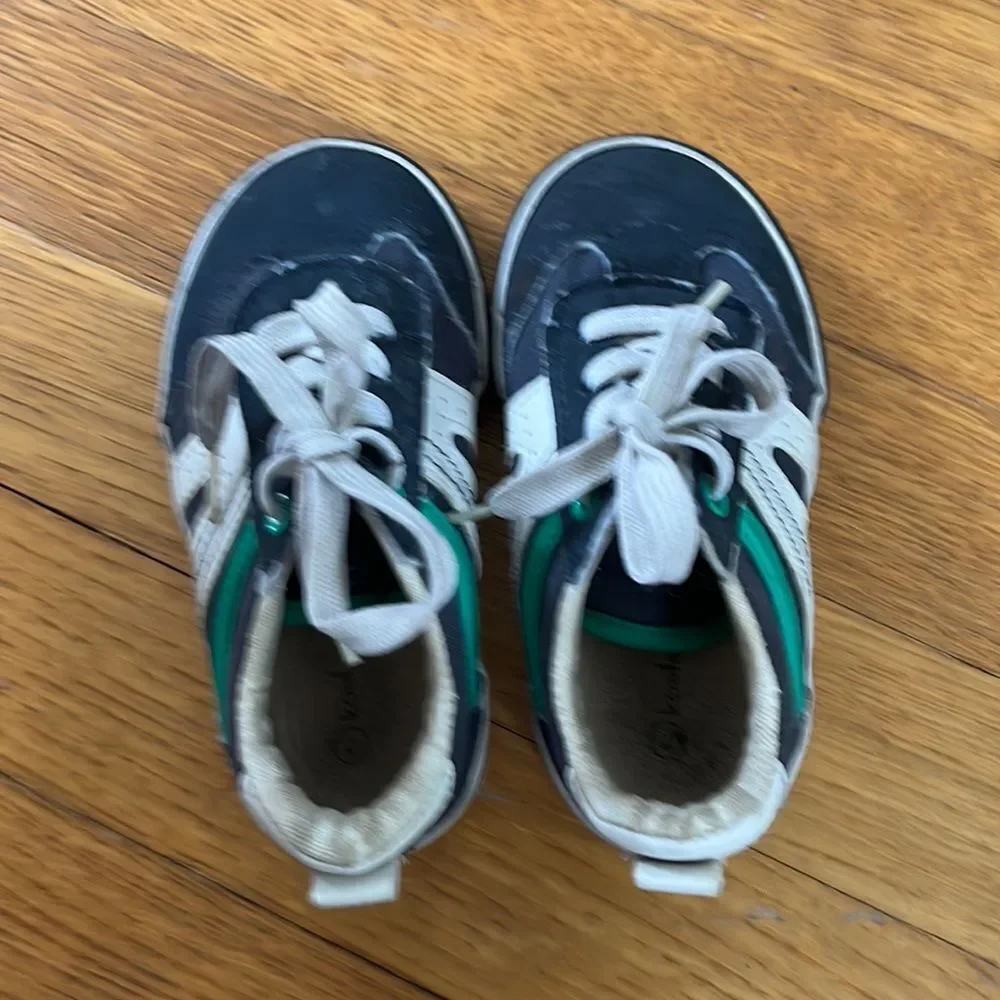 Toddler Boy tennis shoes
